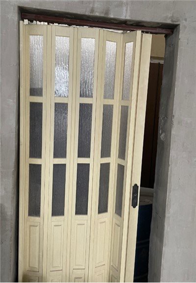 Priehľadné sklenené skladacie dvere z PVC